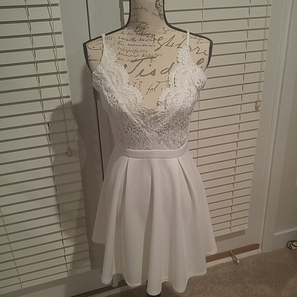 Annabella Dresses & Skirts - 3/$20 Annabella Lace Mini Dress